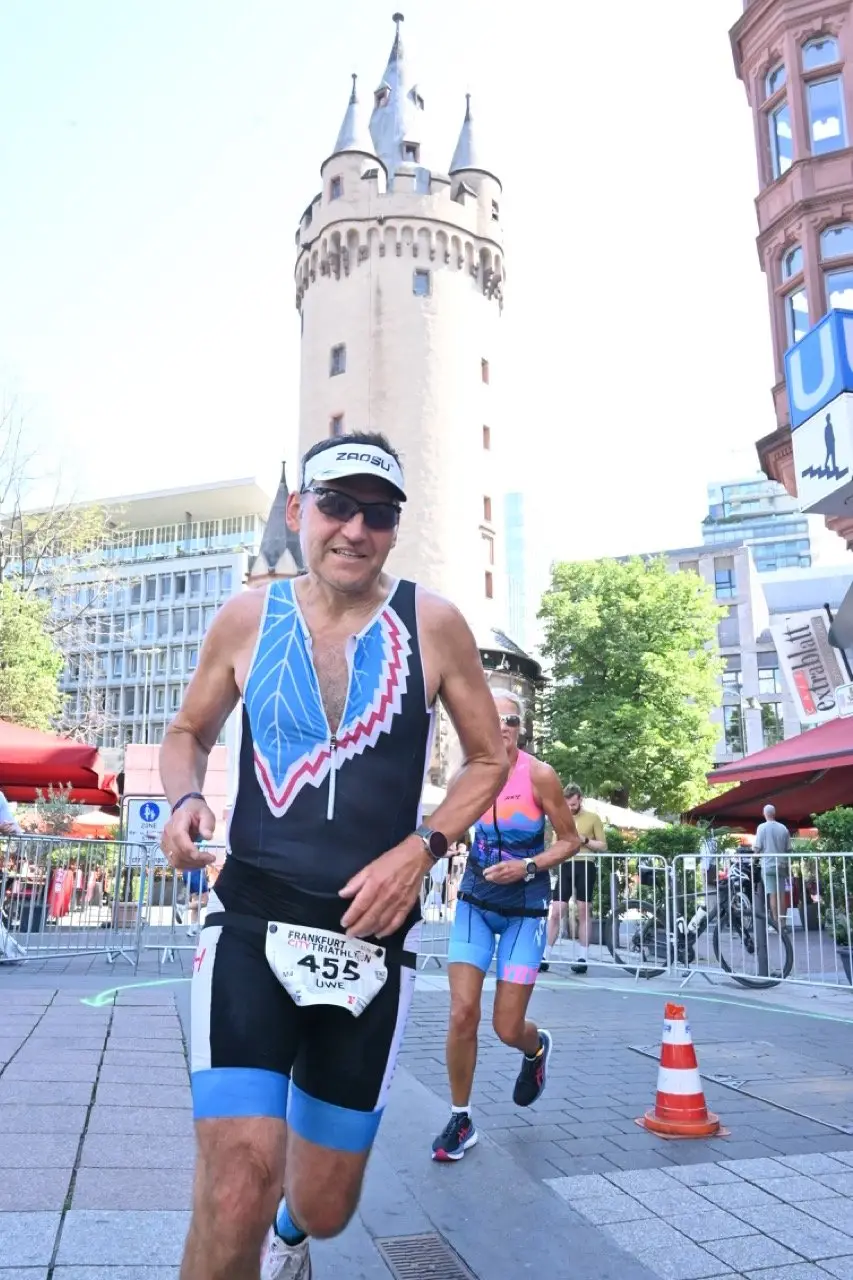 Uwe auf der Laufstrecke vor dem Eschenheimer Turm